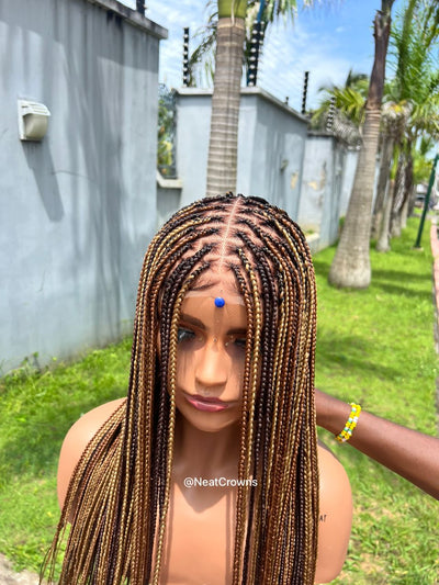 Hot colors - Knotless braided wig