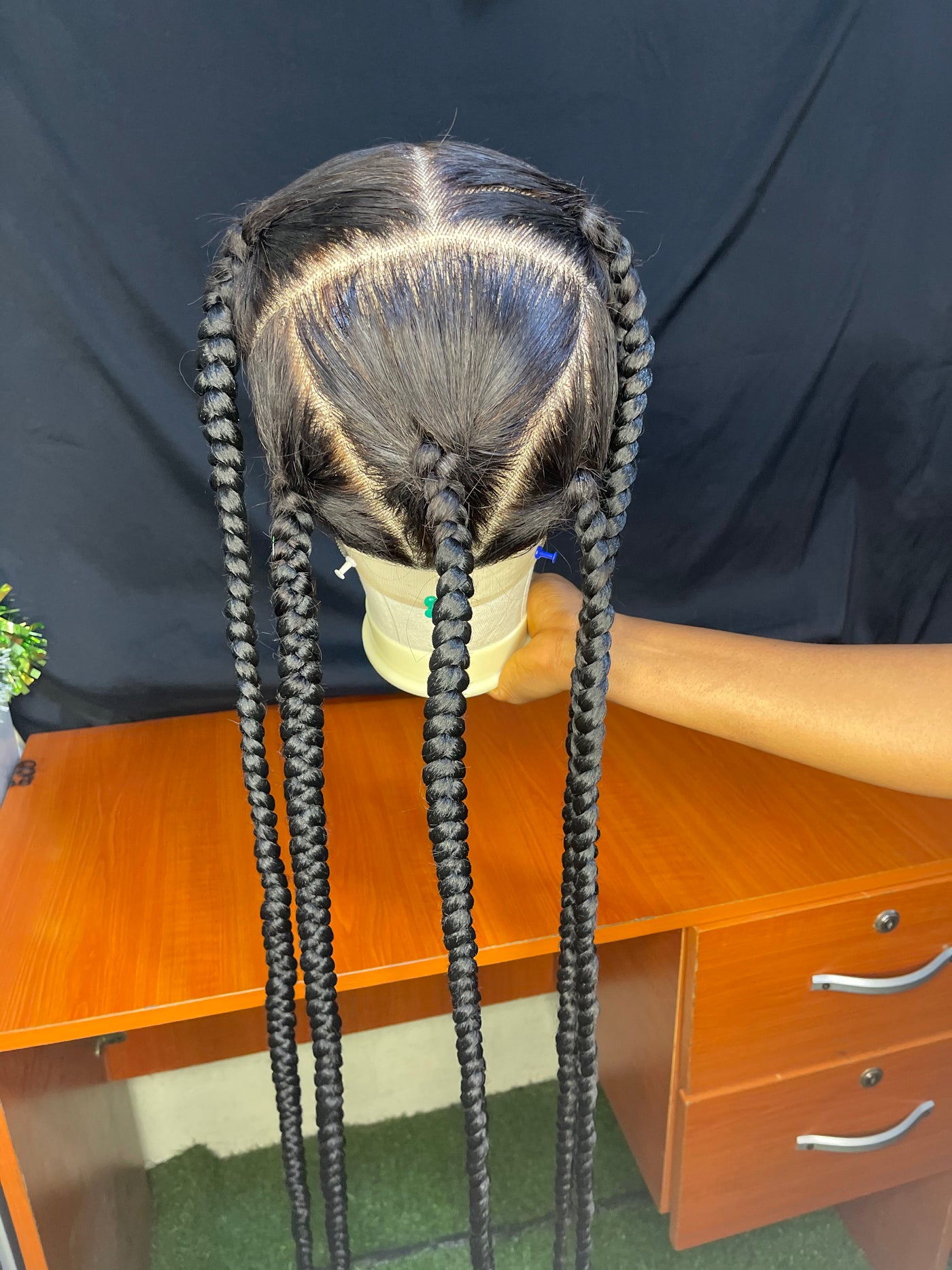 Jayda jumbo braids