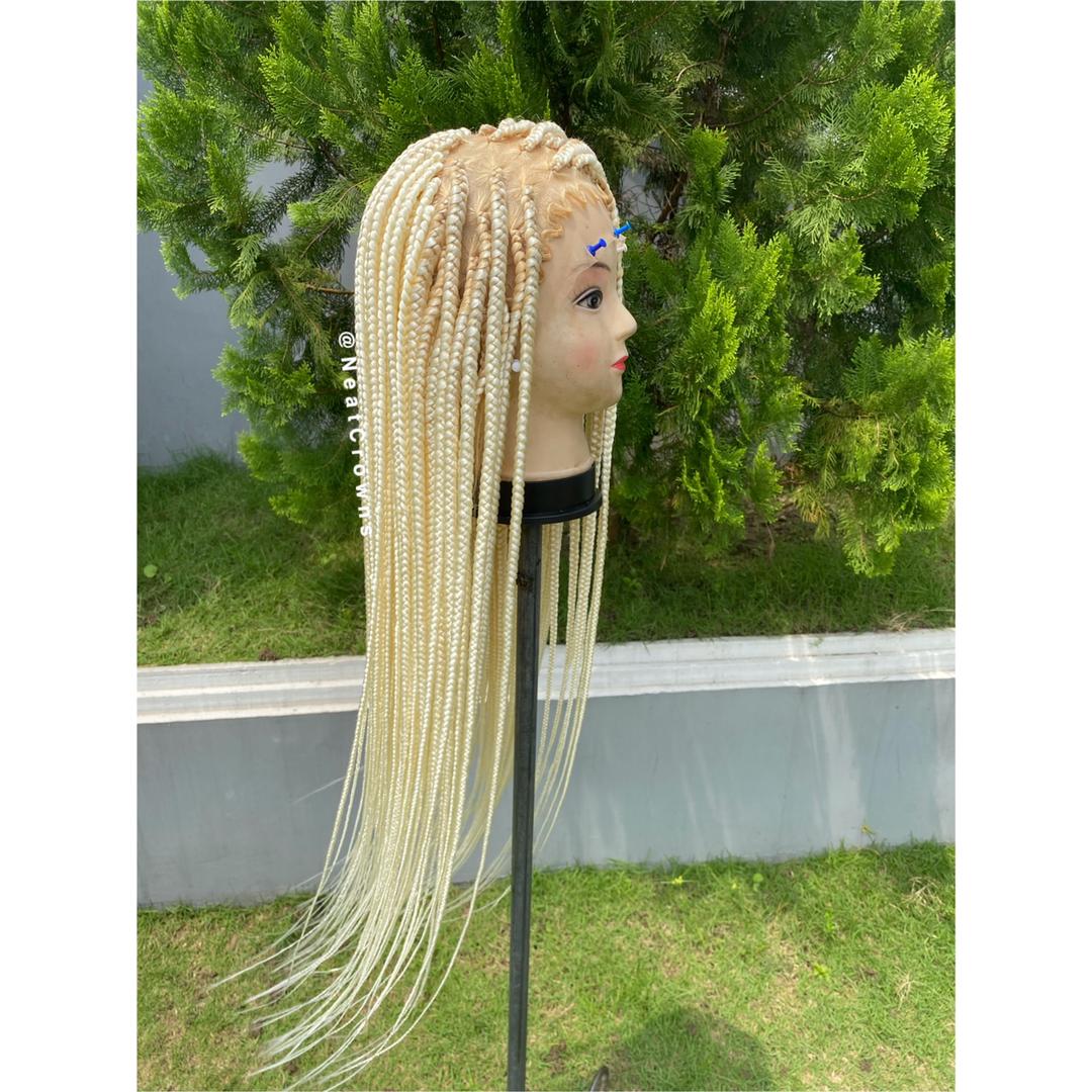 Blonde Knotless braids